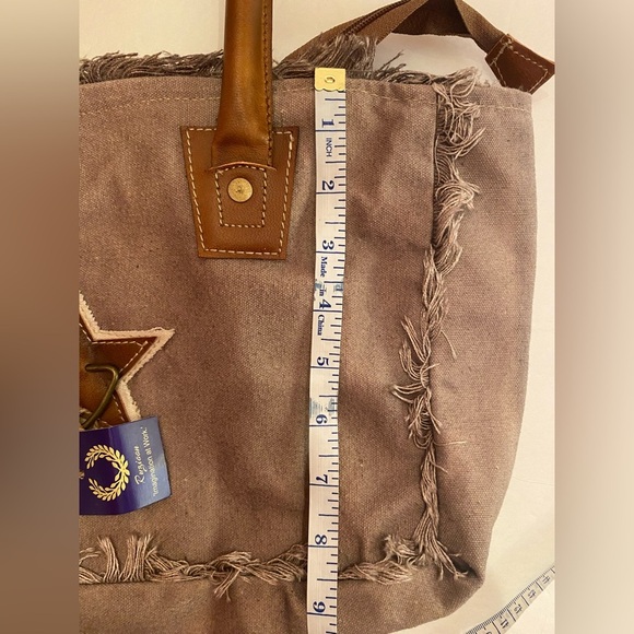 Canvas Tote Bag Star - Small discoloration spot on bottom of bag see pic - Picture 14 of 14